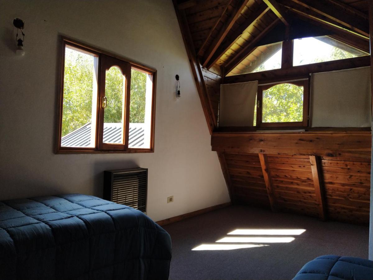 Habitacion privada en cabaña compartida Los Cordobeses San Martín de los Andes Exterior foto